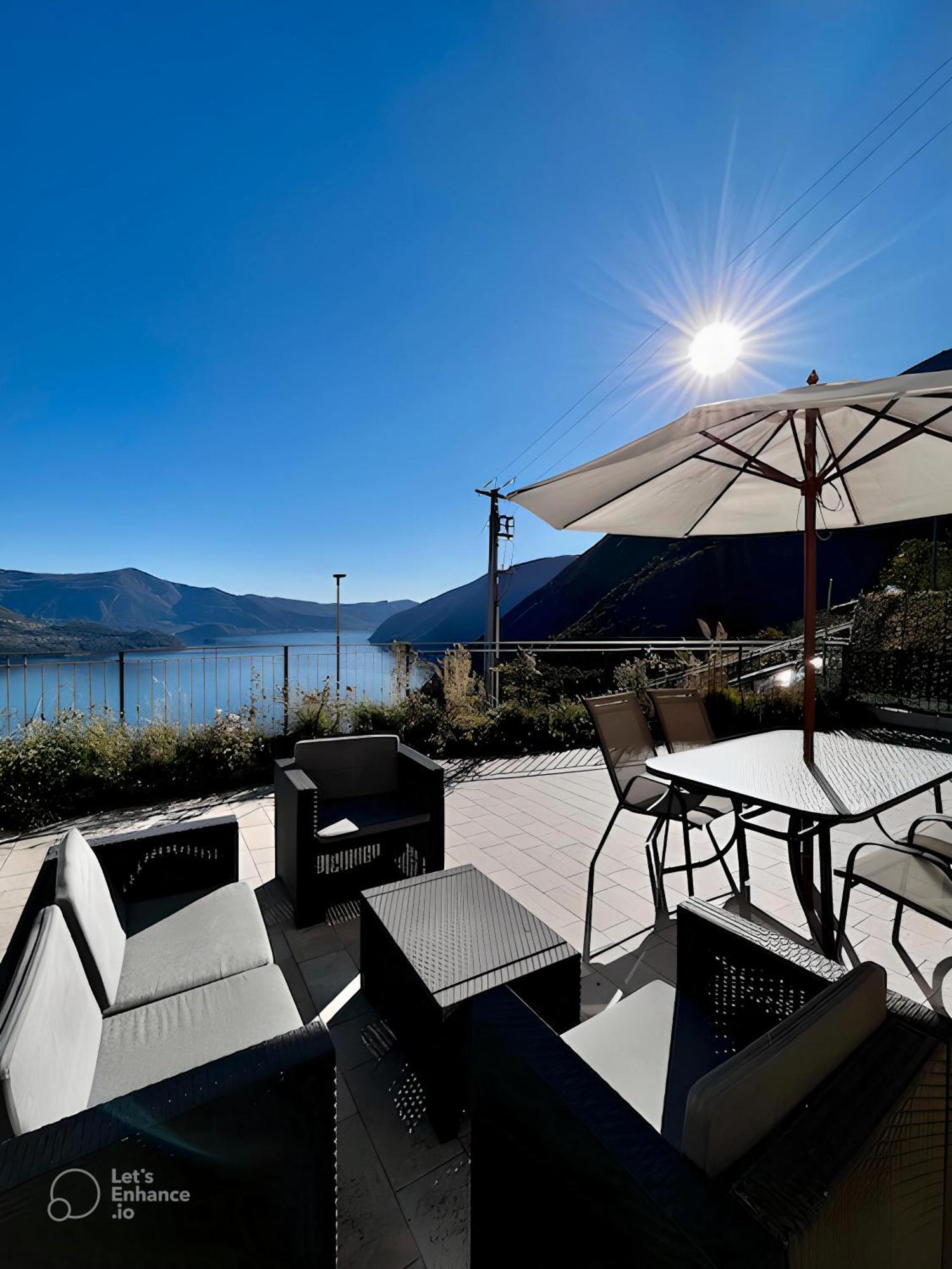 Appartamento Grande Terrazza Vista Lago Parzanica Exterior photo